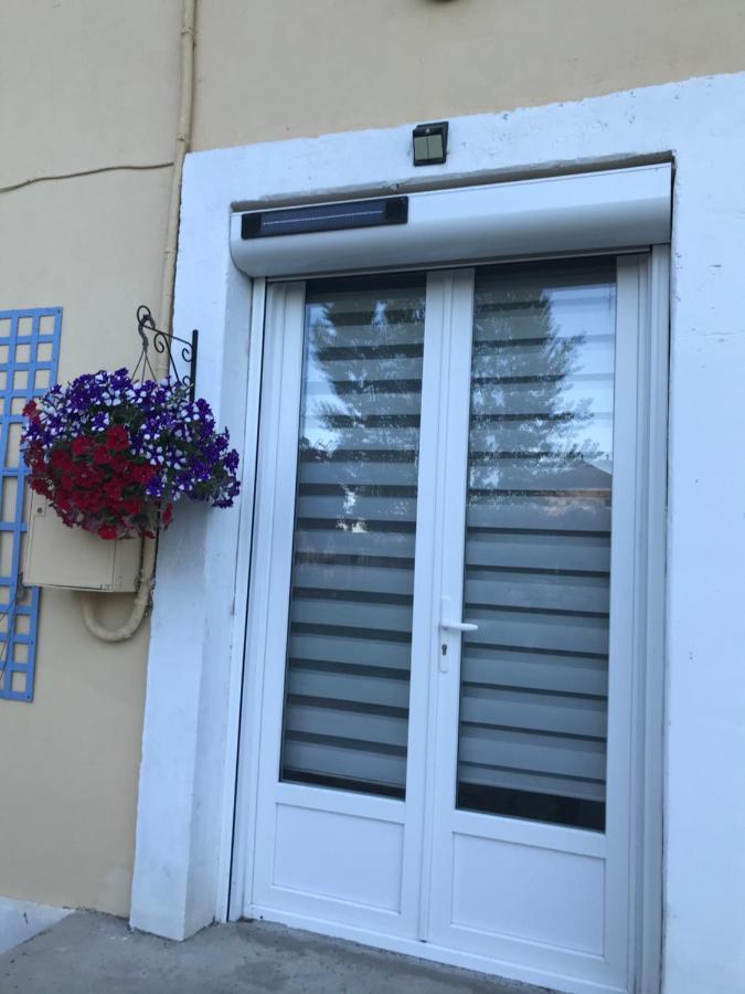 Bed and Breakfast Avenue De La Gare Riscle Экстерьер фото