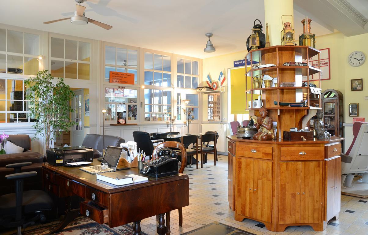 Bed and Breakfast Avenue De La Gare Riscle Экстерьер фото