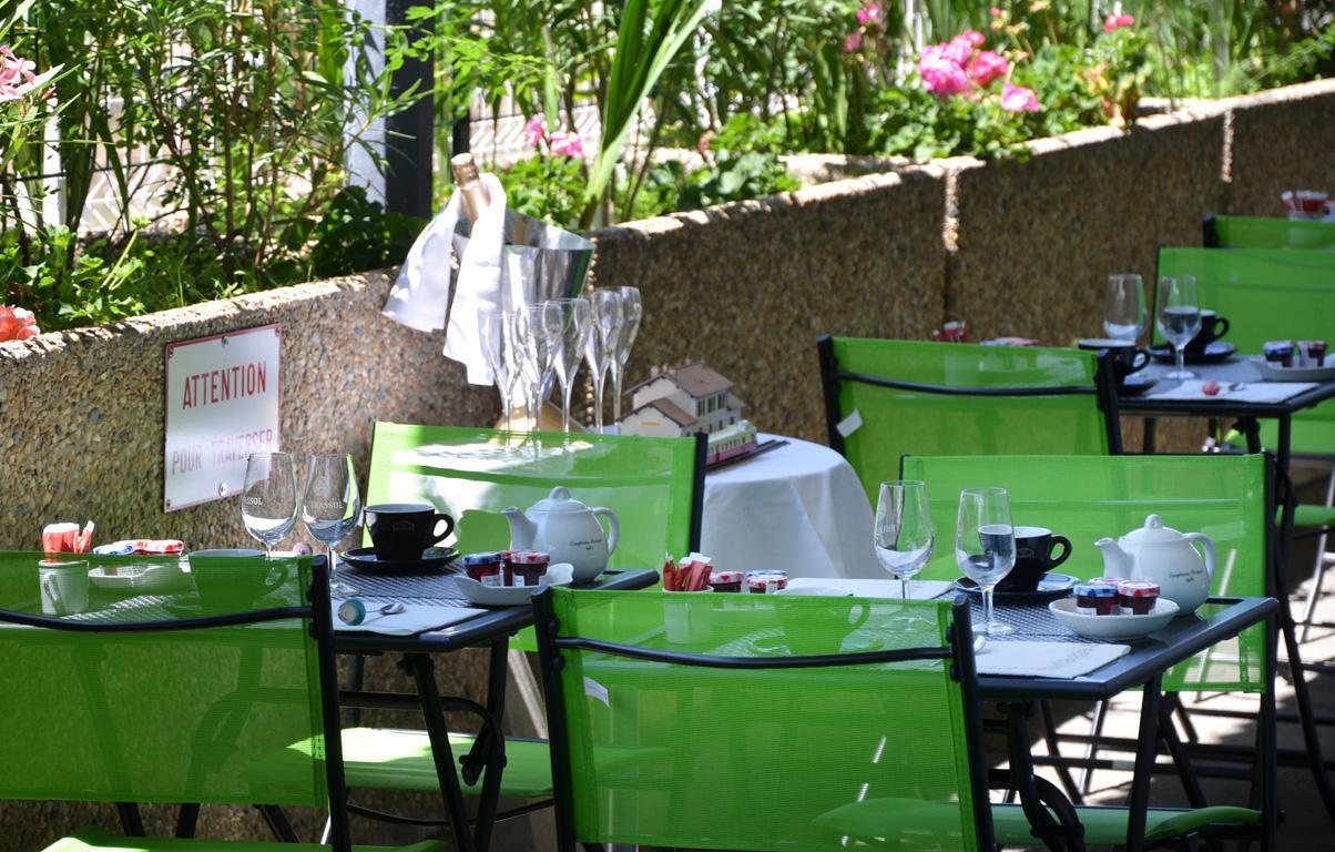 Bed and Breakfast Avenue De La Gare Riscle Экстерьер фото