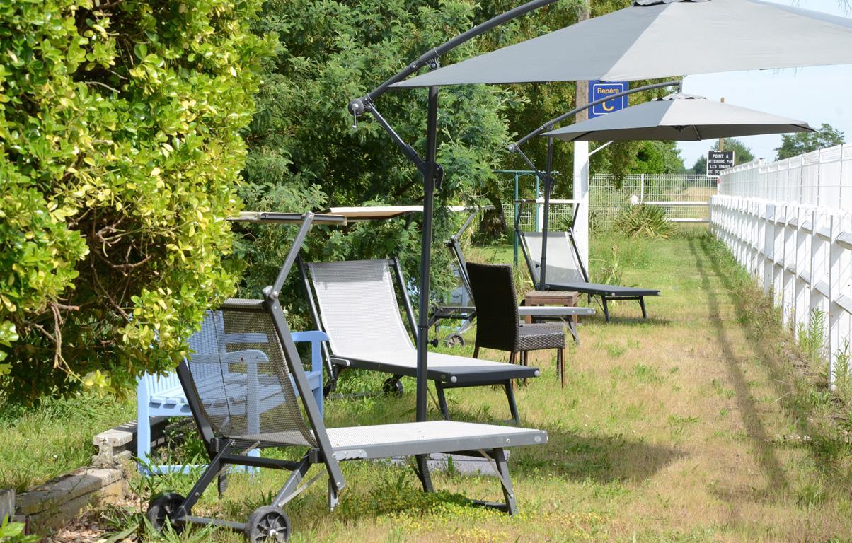 Bed and Breakfast Avenue De La Gare Riscle Экстерьер фото